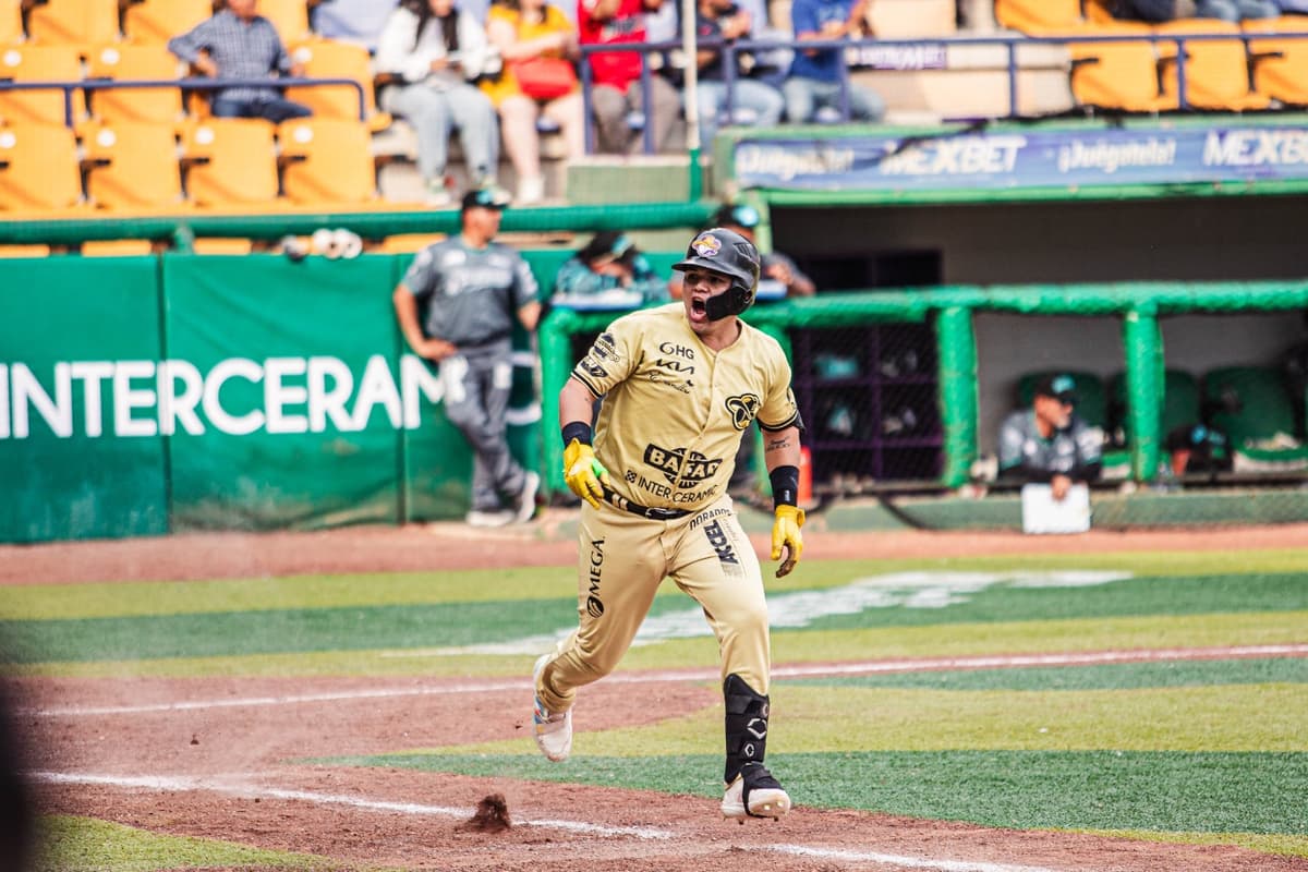 Rusber Estrada y Gilberto Vizcarra regresan a la receptoría de Dorados