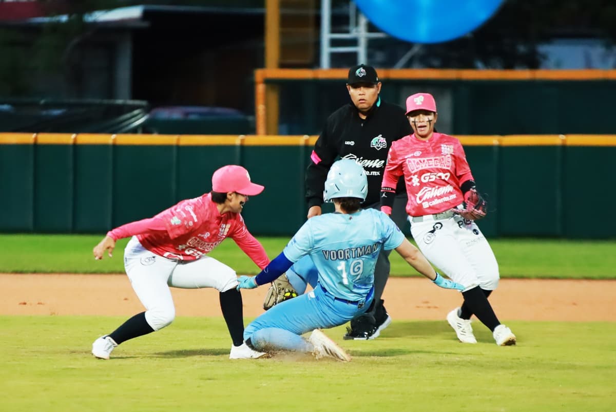 Se dividen los honores en serie Las Olmecas y Charros Softbol Femenil