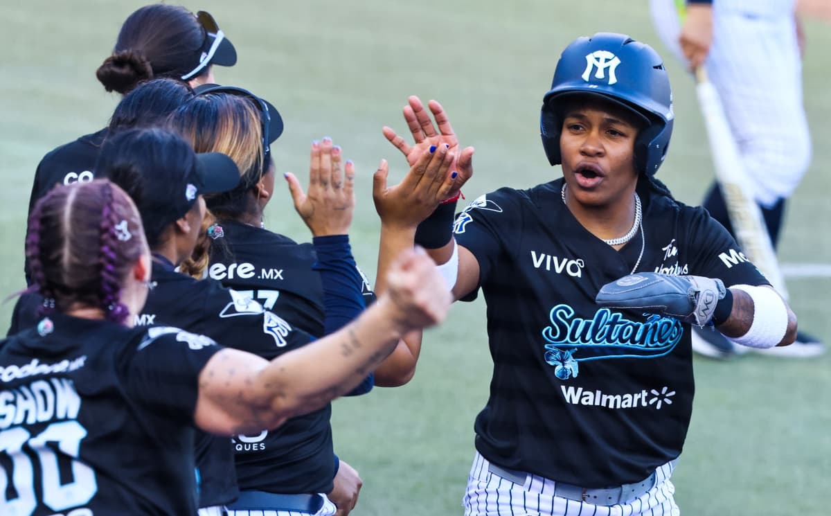 Sultanes Femenil se impone a El Águila Softbol