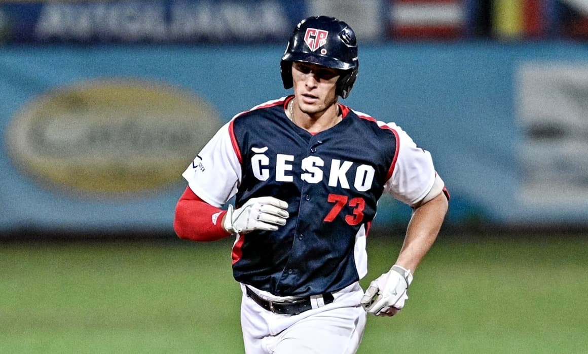 El utility Marek Chlup a la pretemporada de Caliente de Duango