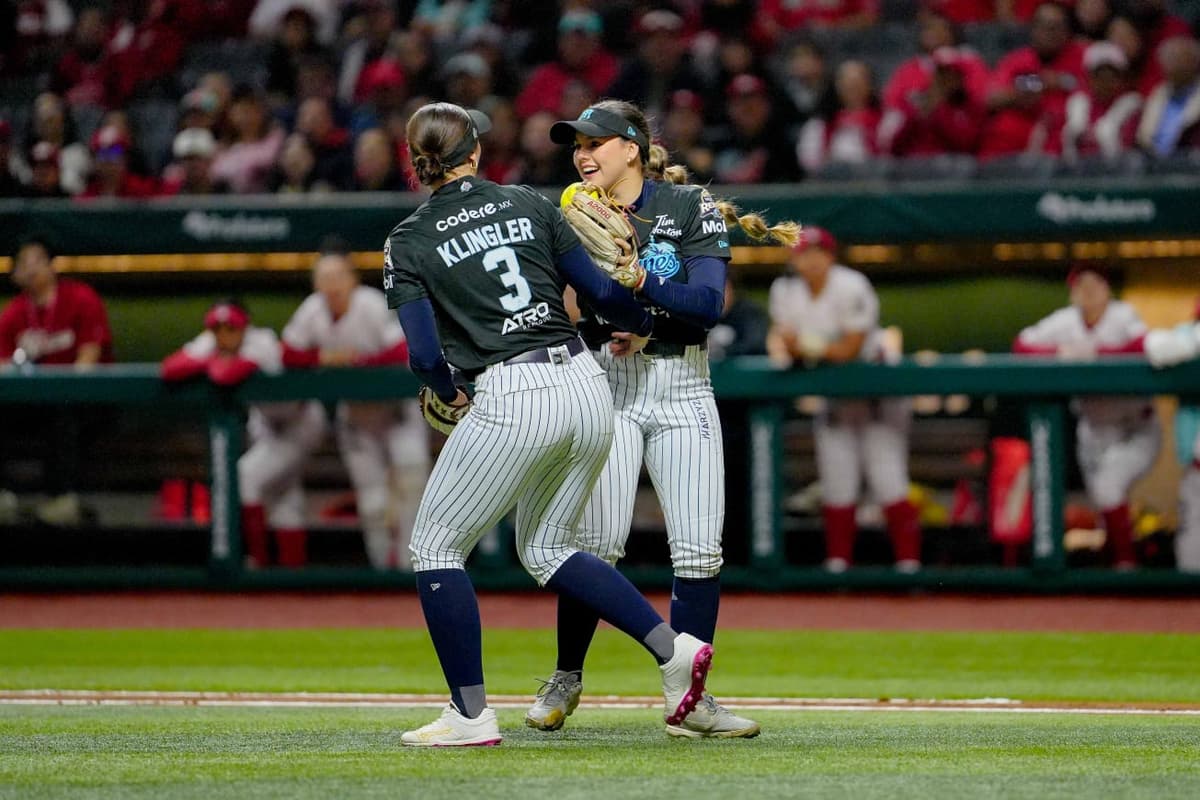 Noche explosiva de Baylee Klingler coloca a Sultanes Femenil a un triunfo del título