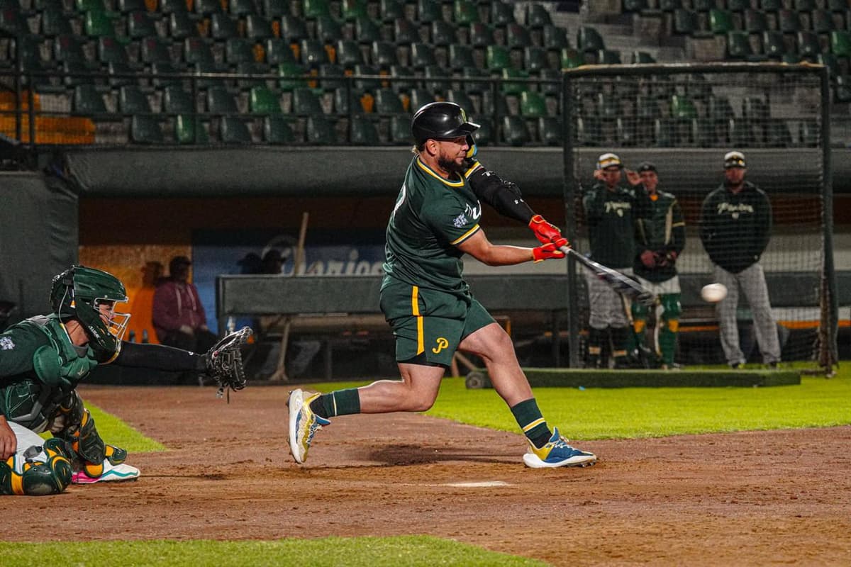 Práctica vespertina en el Hermanos Serdán