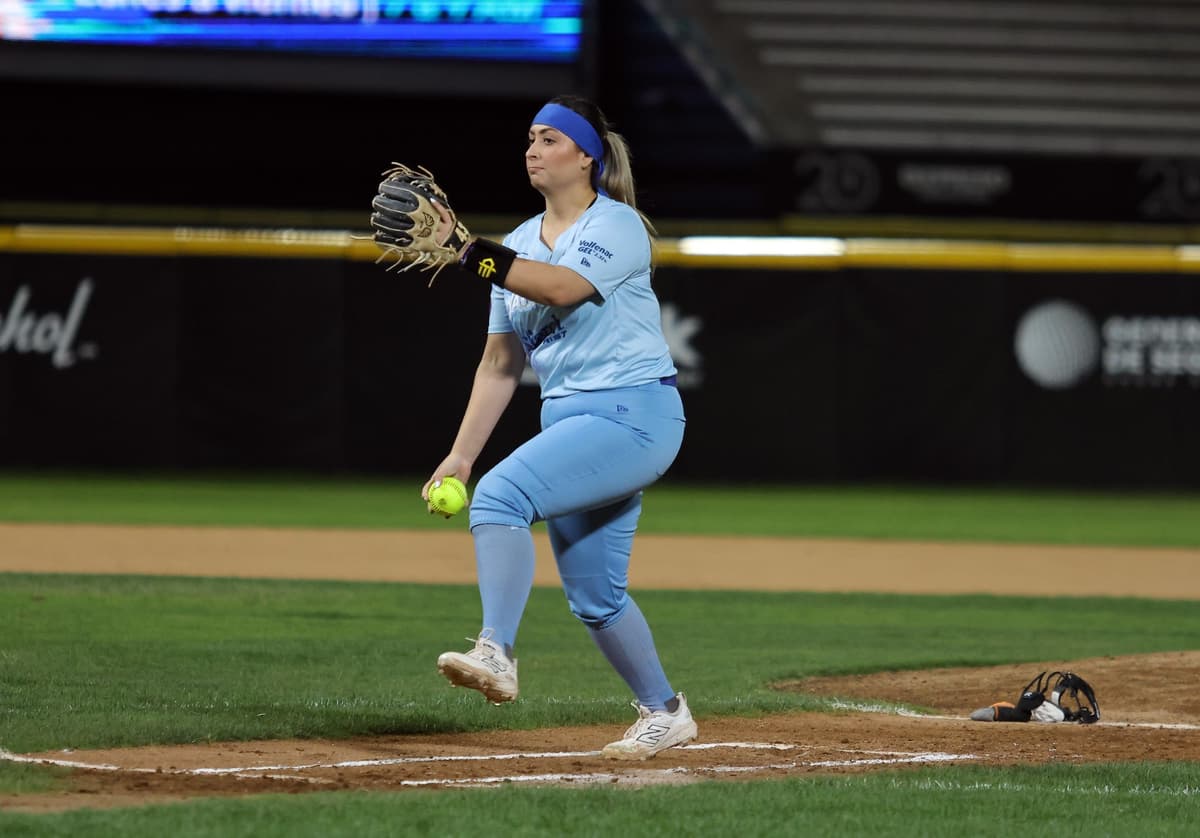 Yeraldine Carrión luce en triunfo de Charros ante Naranjeros