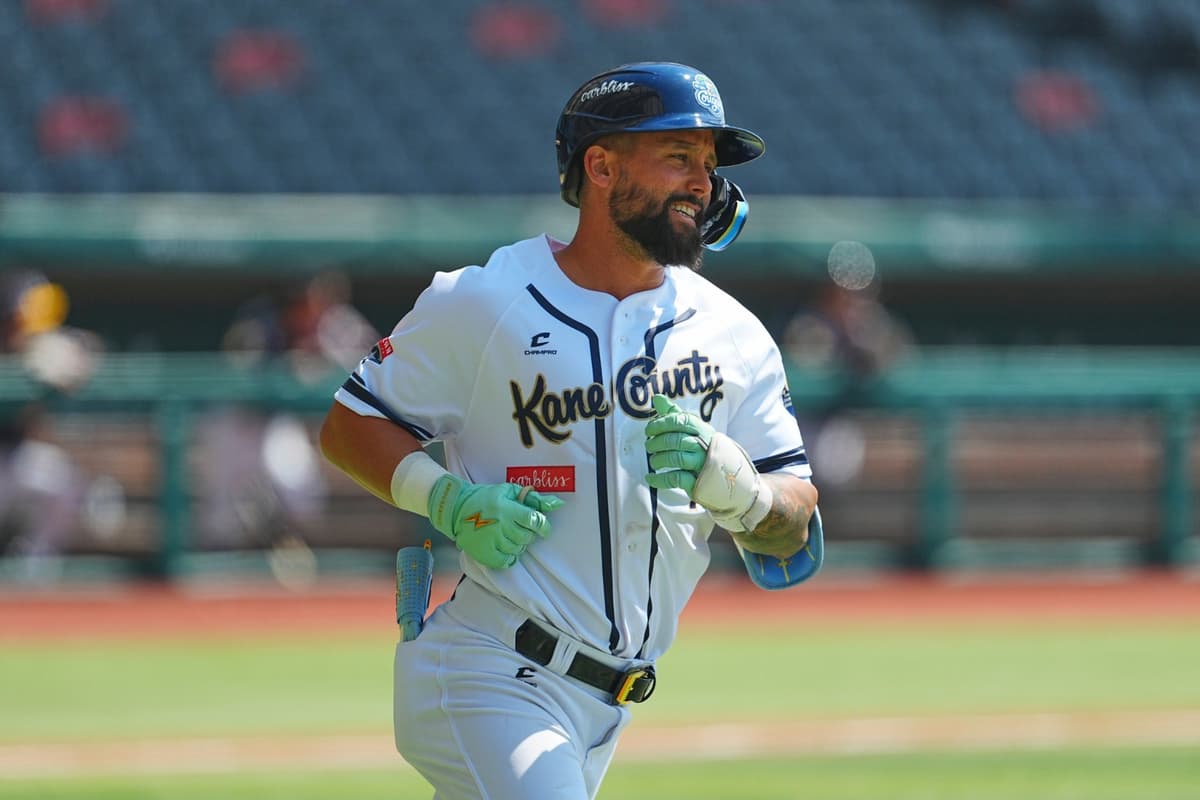 Explosivo rally de diez carreras en la primera entrada para el triunfo de los Cougars sobre los CTBC Brothers