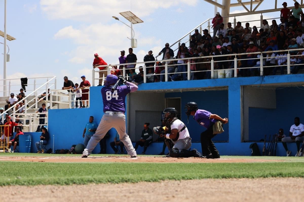 Culminan los Bravos una larga serie de pretemporada ante Conspiradores