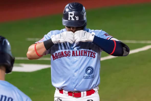 Christian Villanueva se pone el Sarape