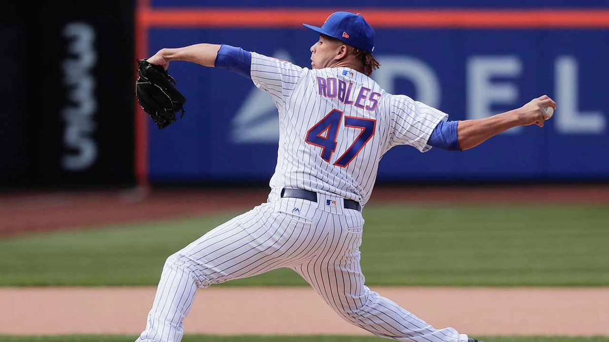 Llega el relevista Hansel Robles a Caliente