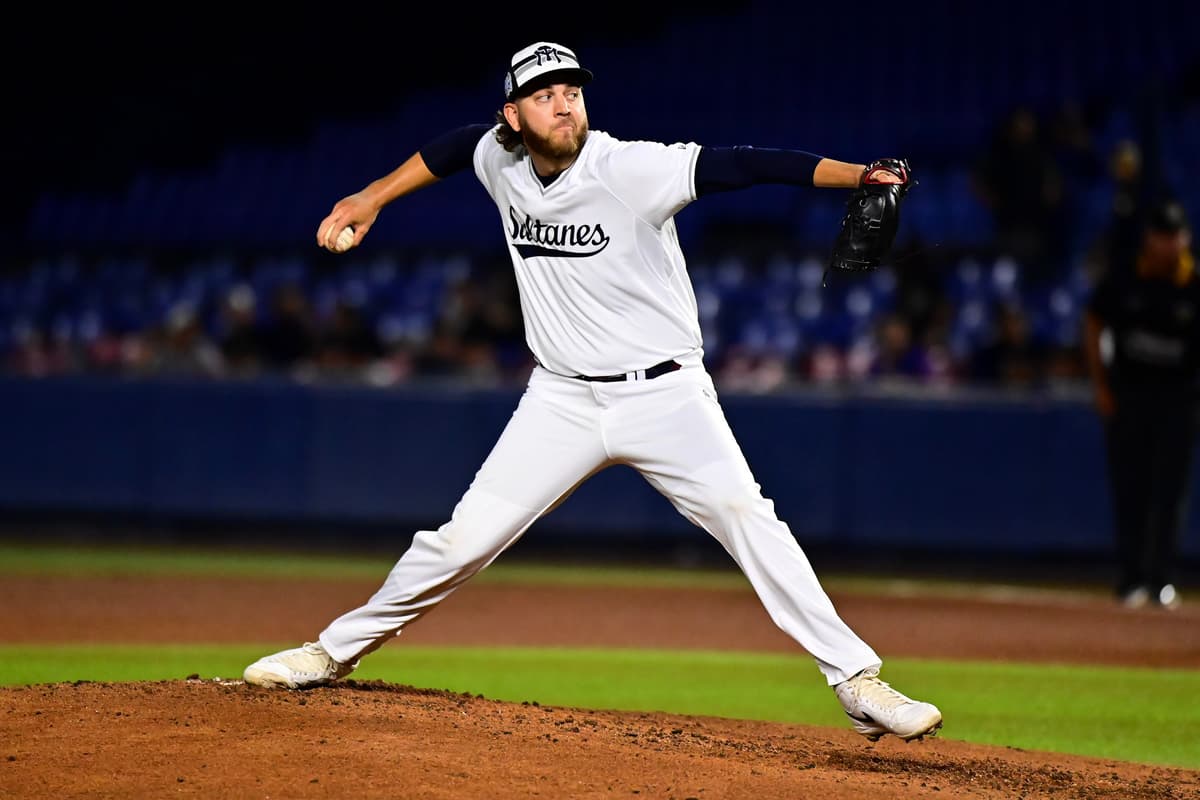 Sultanes rompe empate en el octava y vence 7-2 a los Acereros
