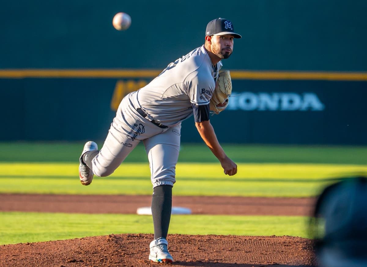 Sultanes de la mano de Manuel Urías aseguran la serie en La Laguna