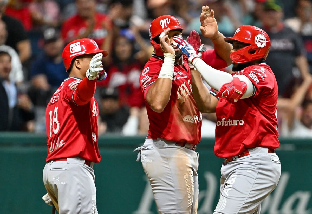 "Seguir preparándonos para la temporada", Carlos Sievers, coach de bateo de los Diablos Rojos