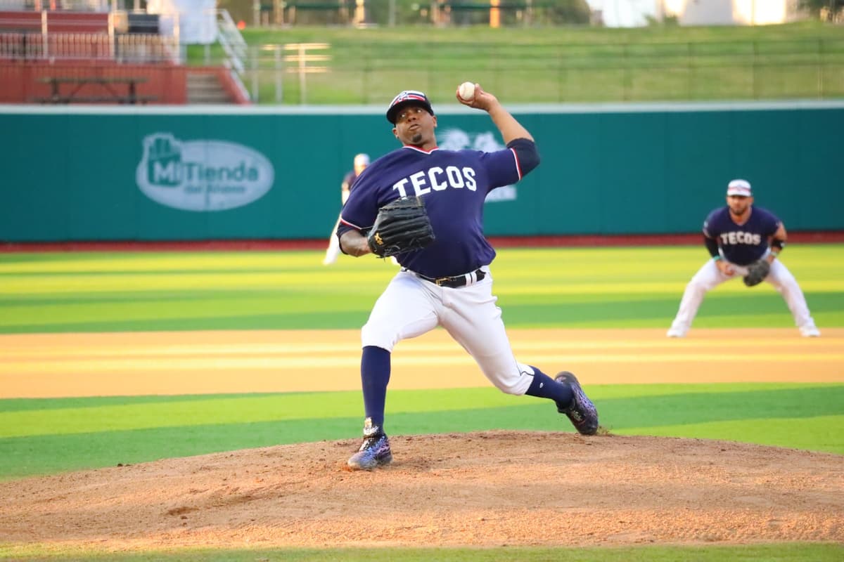 Roenis Elías y el bullpen de Tecos dejan en blanco al sarape en Laredo