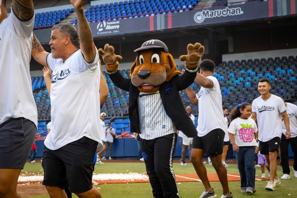 Sultanes Contigo cumple el sueño de Aitana y Alisson con un inolvidable XV años en el Walmart Park