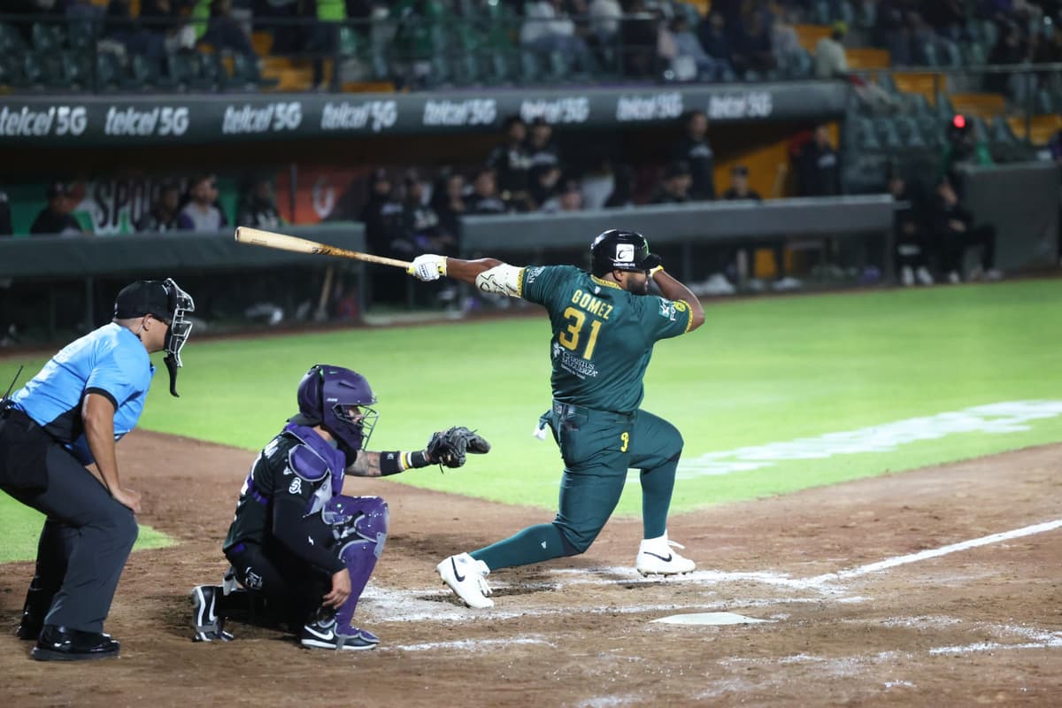 Espectacular voltereta emplumada ante los Conspiradores