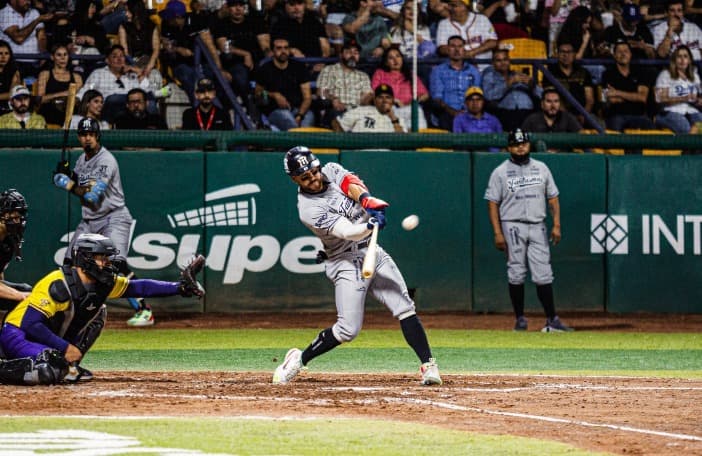 Sultanes supera a Dorados por la mínima en el Estadio Héctor Espino