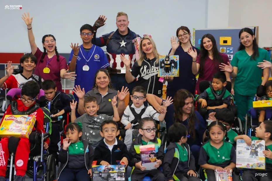 Sultanes Contigo lleva alegría a niñas y niños de Nuevo Amanecer