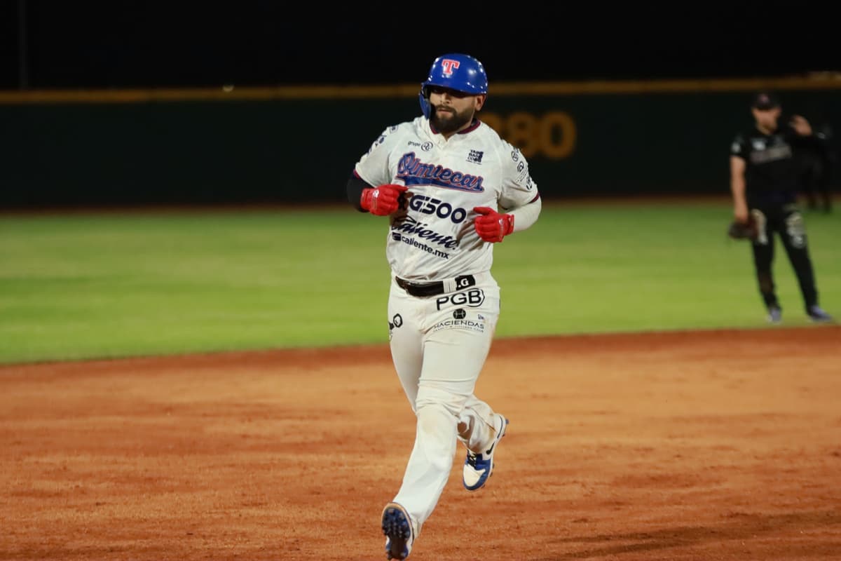 Grand slam de José Godoy encamina triunfo de Olmecas