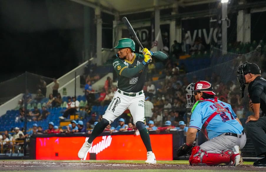 Bravos pega primero en La Fortaleza con vibrante walkoff sobre El Águila