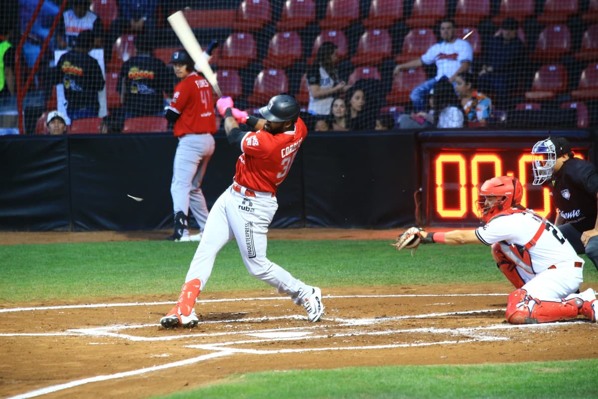 En juego de volteretas Toros empata la serie en el Volcán de Villa