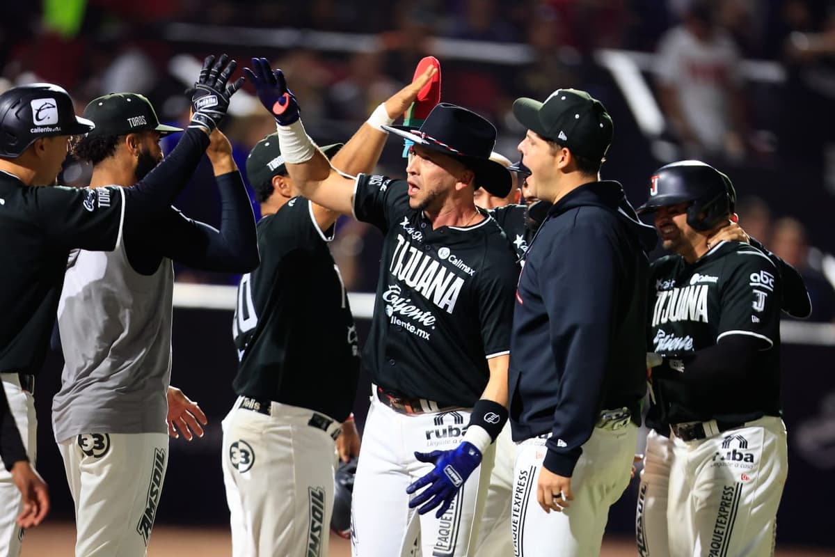 En una remontada de película Toros iguala serie ante Sultanes
