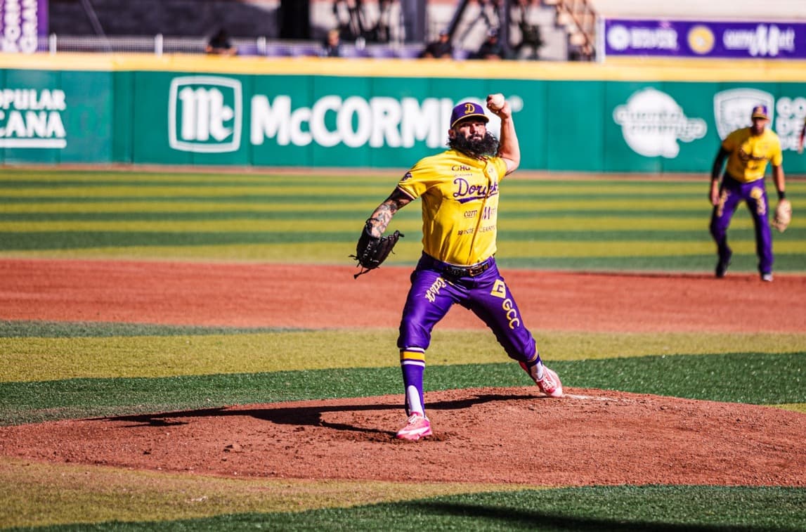 Dorados blanquea a los Saraperos de la mano de Devin Smeltzer