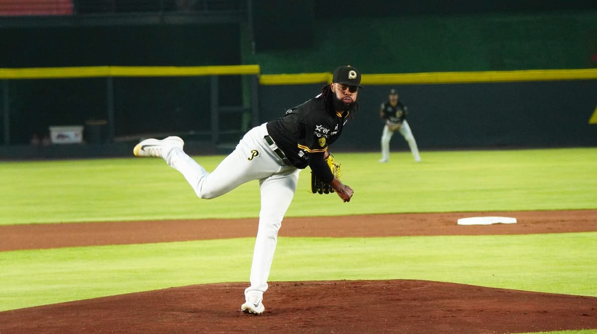 De la mano de Antonio Santos, Pericos asalta el liderato