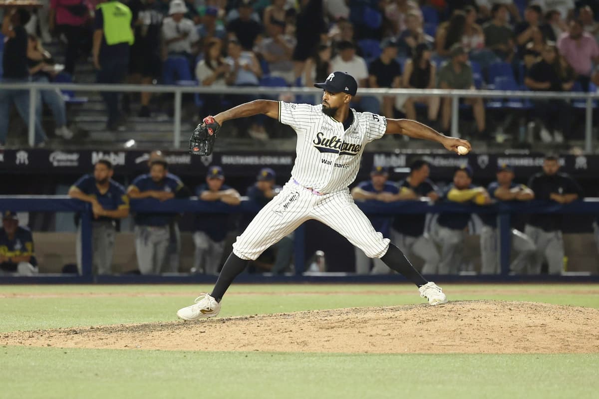 Juego sin hit ni carrera de Stephen Tarpley le da la serie a Sultanes sobre Rieleros