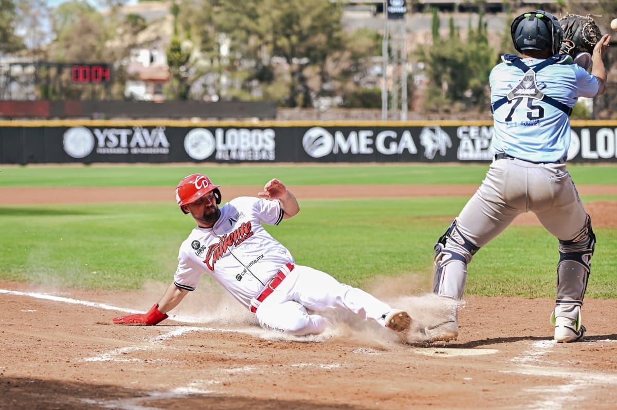 Con bateo oportuno Caliente le gana la serie completa a los Rieleros