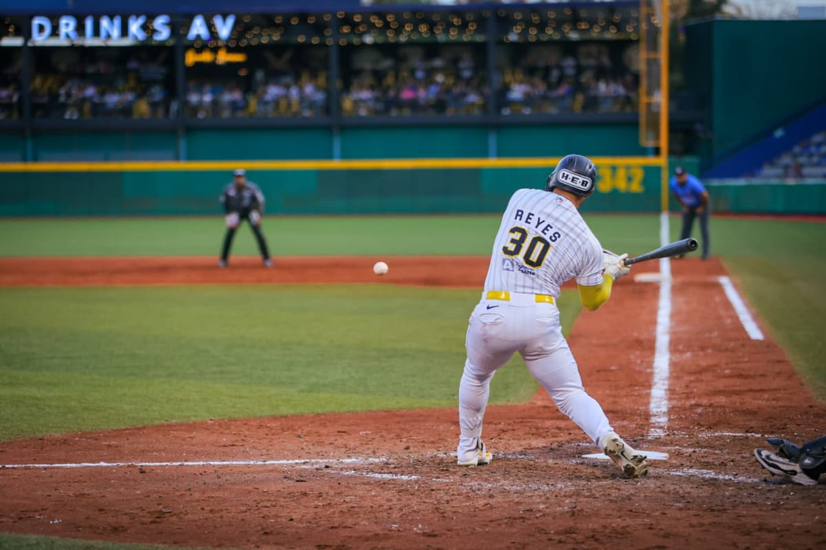 Rieleros asegura la serie en casa ante los Saraperos