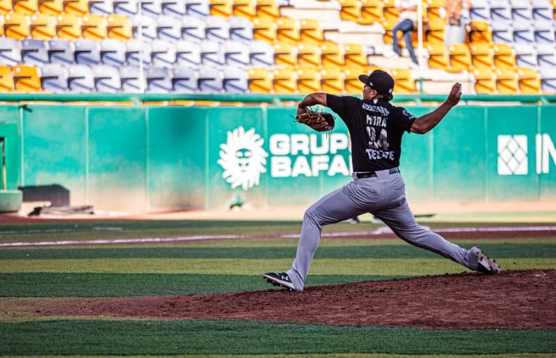Monclova pega de nuevo en Chihuahua y asegura la serie