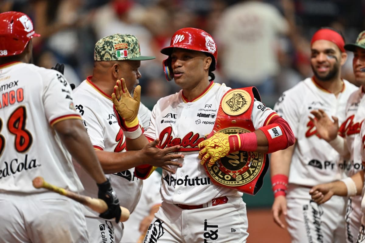 Diablos Rojos arranca serie con fiesta ofensiva ante los Conspiradores