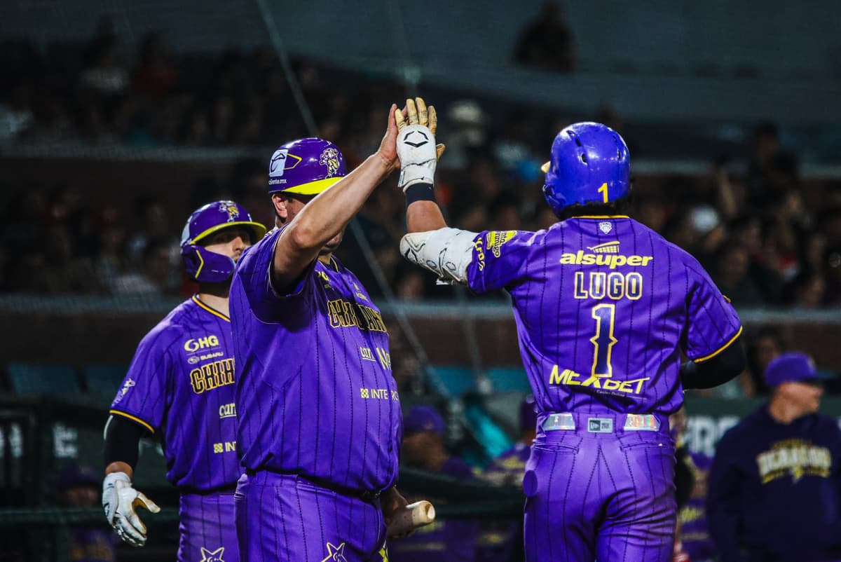 Dorados se impone 5-2 a los Saraperos en el primero de la serie