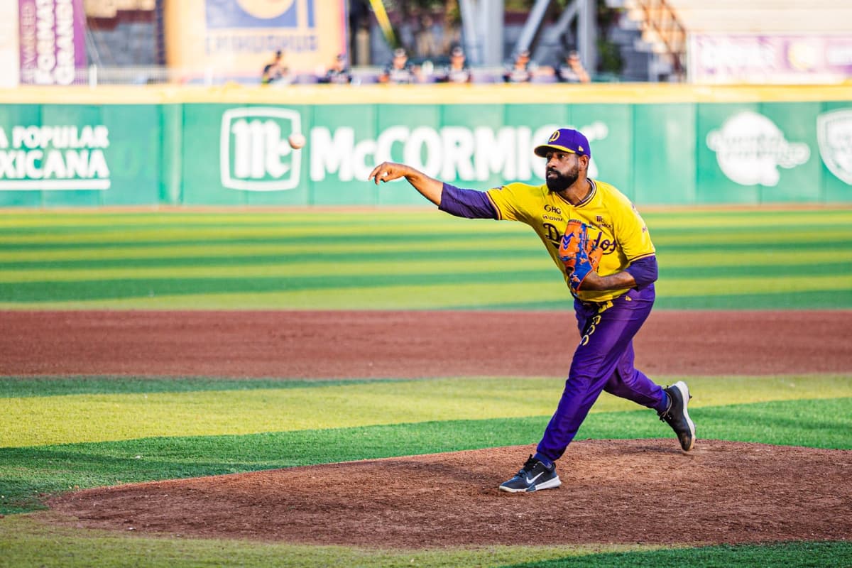 Dorados reclama el primero de la serie interzona ante los Piratas