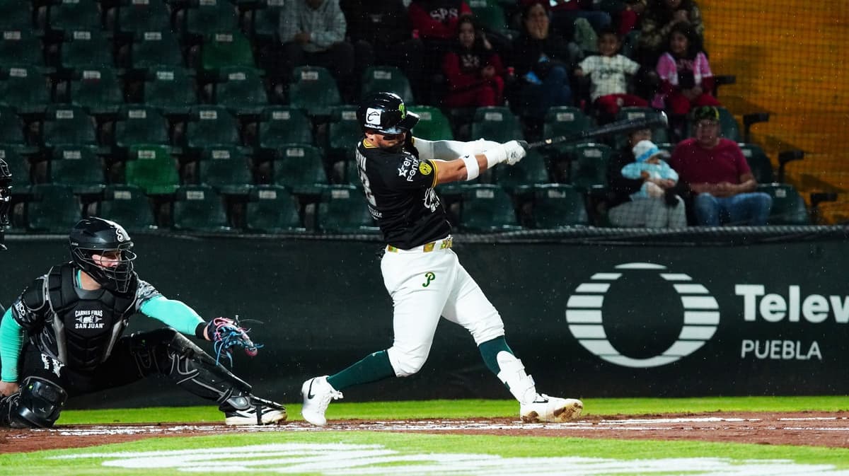 Pericos se impone a Saraperos en el primero de la serie