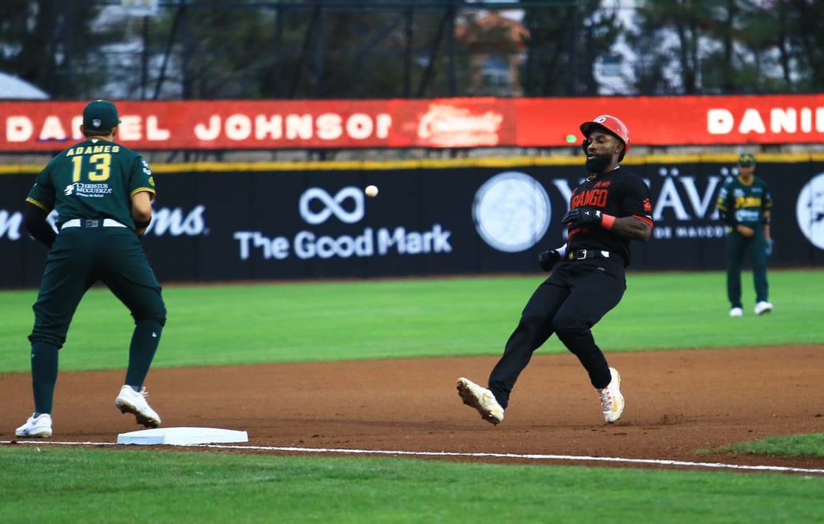 Derrota Caliente a Pericos con gran actuación de Daniel Johnson