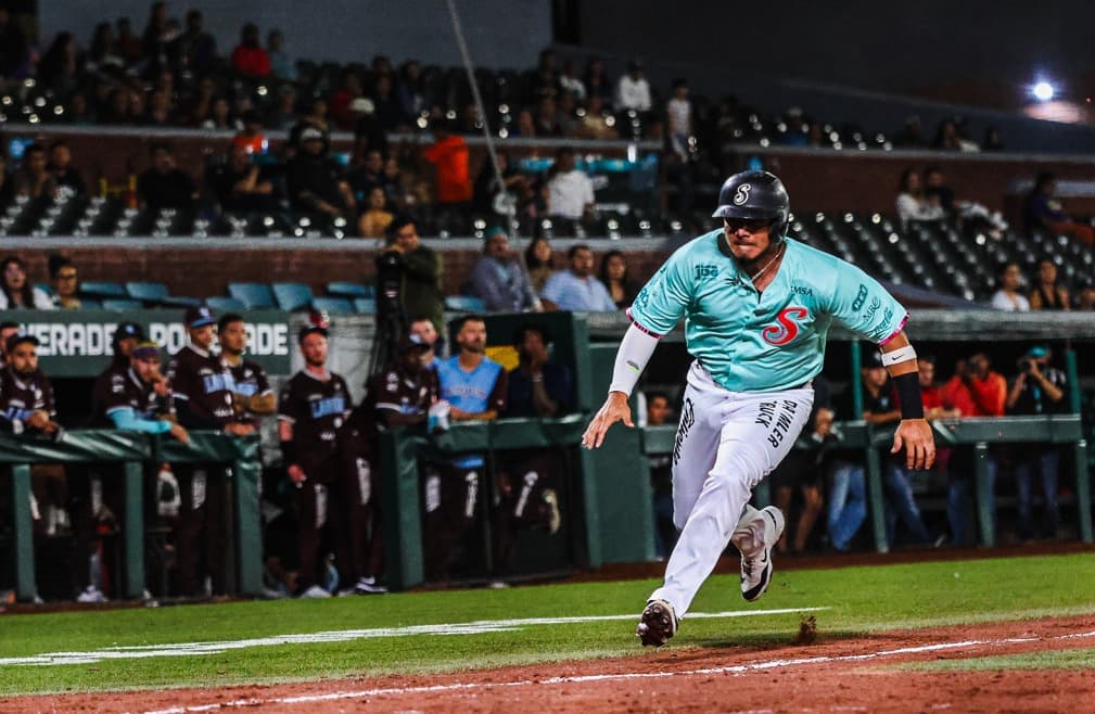 Con poder ofensivo los Saraperos consiguen el primero de la serie ante Unión Laguna