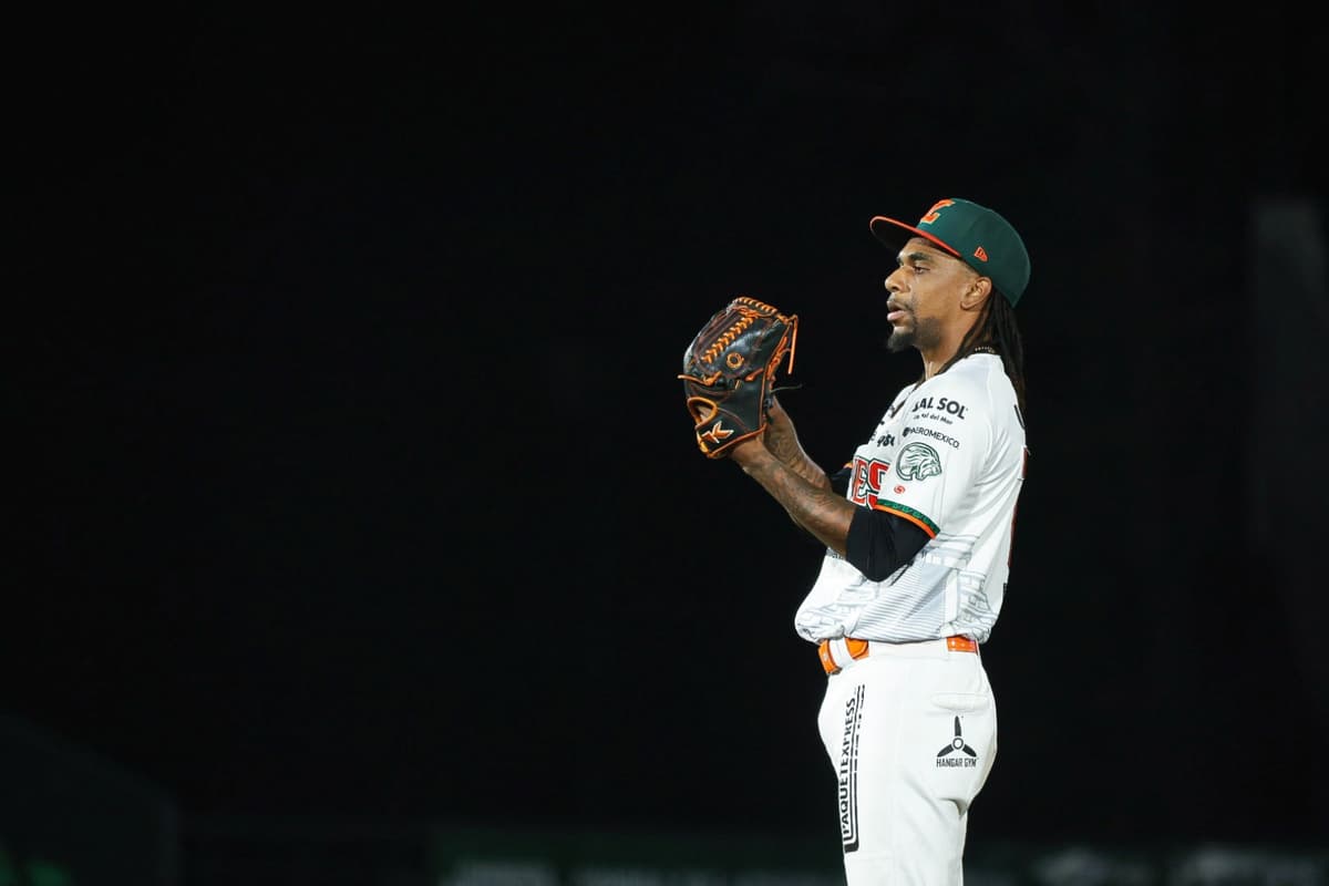 Recital de pitcheo de Ronnie Williams comanda triunfo melenudo ante Campeche
