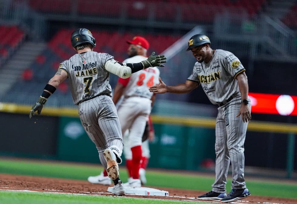 Grand slam de Marco Jaime impulsa a los Leones al triunfo sobre la Pandilla Escarlata