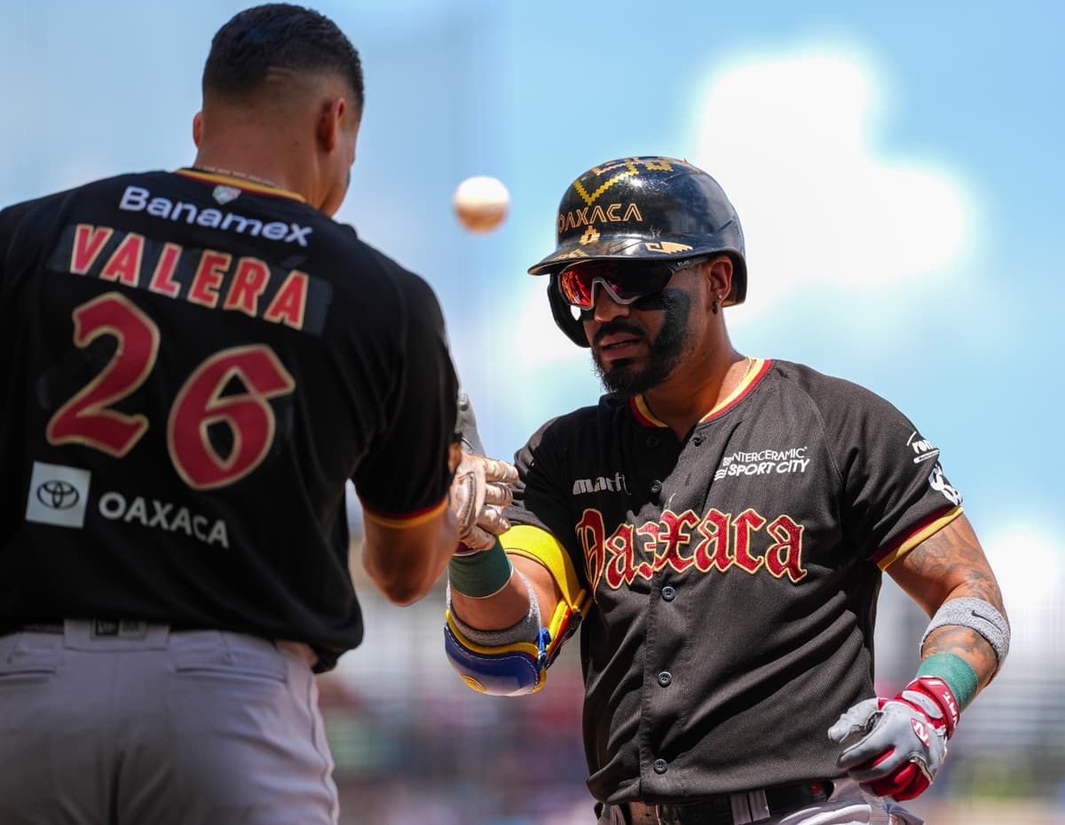 Explota la ofensiva bélica y vencen 12-3 a los Diablos Rojos en la CDMX