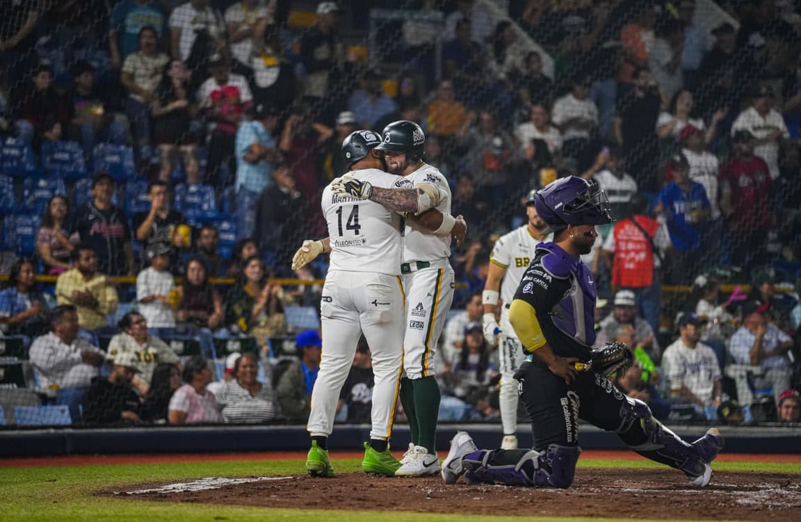 Bravos se impone en fiesta de cuadrangulares a Conspiradores en La Fortaleza