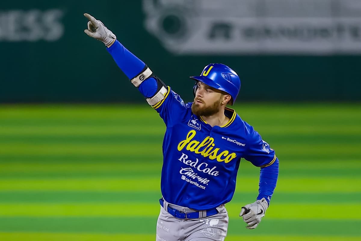 Charros derrota a los Dorados y conquista su boleto para los playoffs
