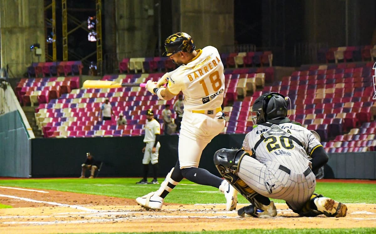 Noche de 15 imparables y Guerreros iguala la serie ante los Leones