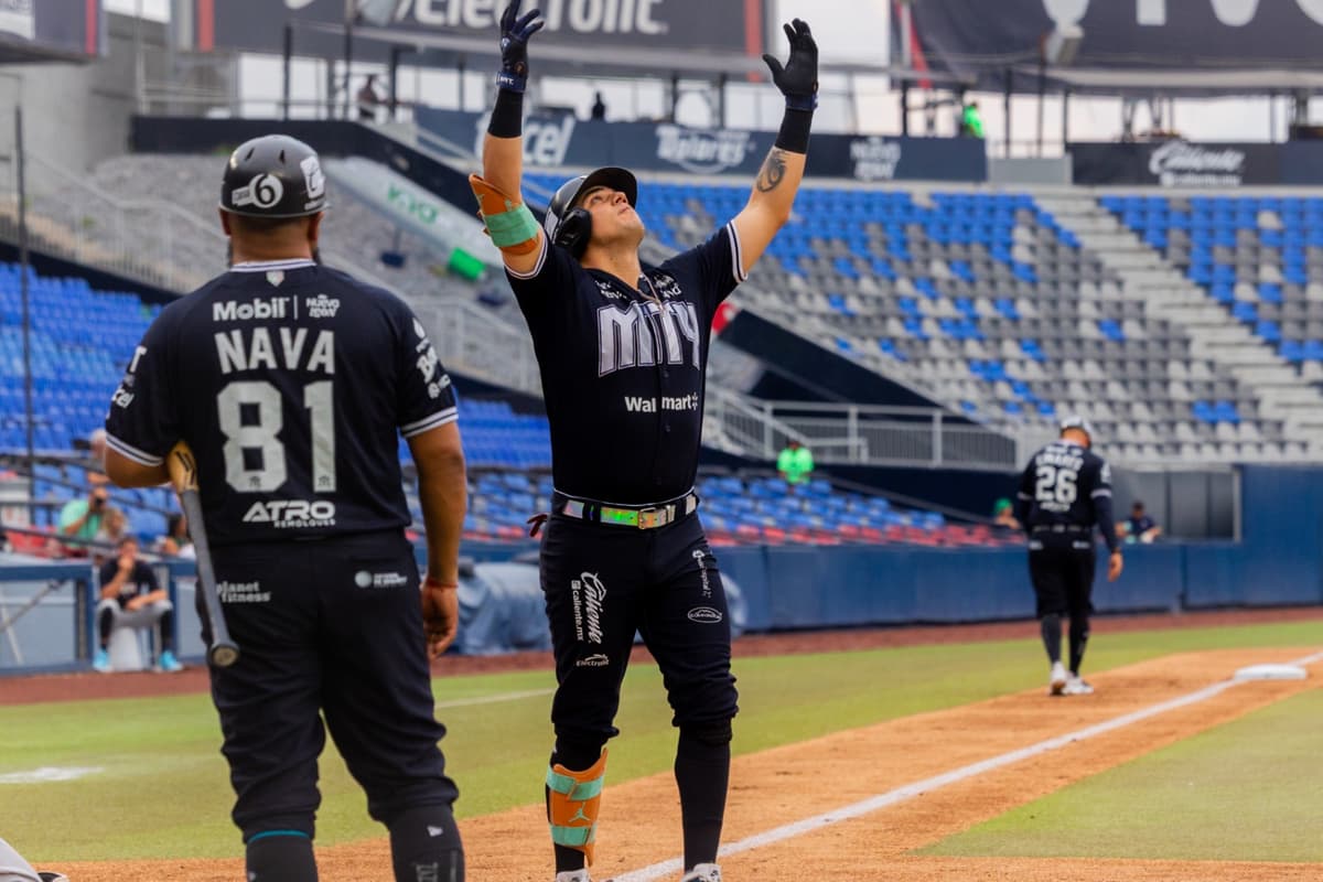 Doble triunfo de Sultanes sobre Tecos y "Chule" es histórico