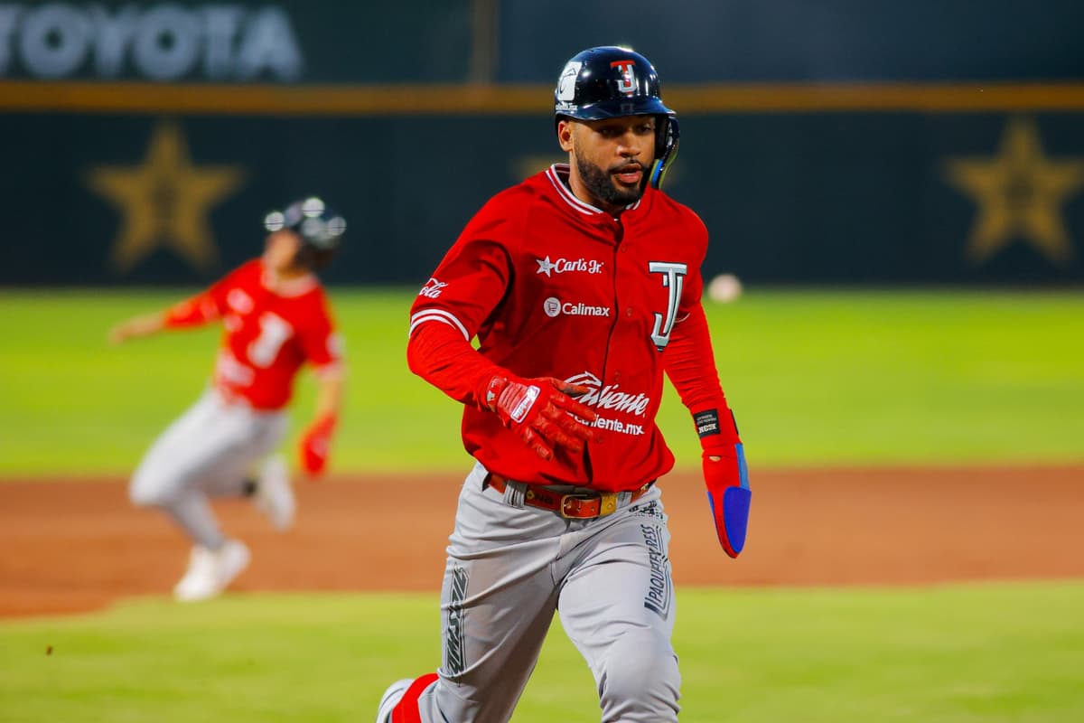 Noche de 12 imparables para los Toros y se van arriba en la serie ante Laguna