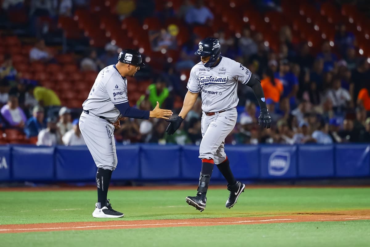 Sultanes se queda con el Juego 3; Charros, obligado a ganar