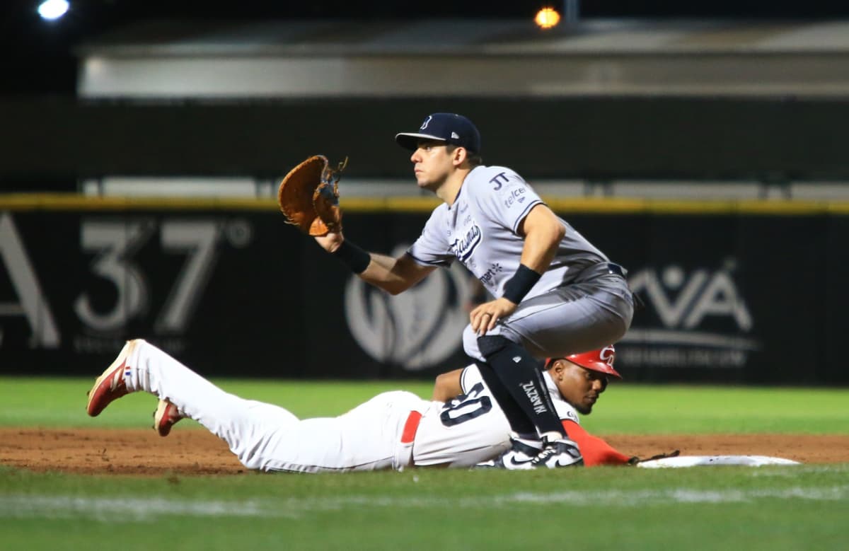 Muestra Sultanes bateo oportuno y se queda con el primero de la Serie de Zona en Durango