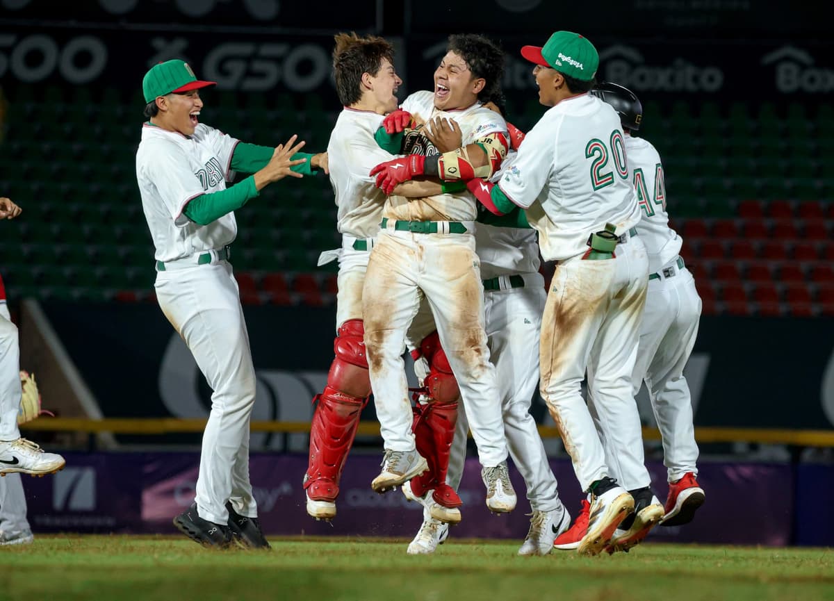 Esteban Gallardo con hit de oro le da el triunfo a México sobre República Dominicana en la Copa Mundial U-15