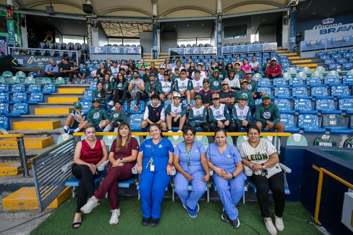 Academia Bravos de León recibe productiva plática con la Secretaría de Salud