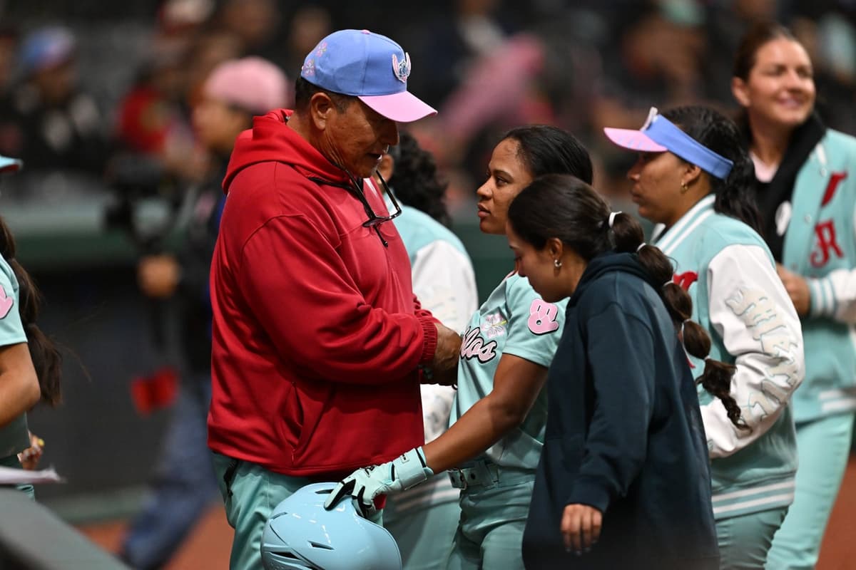 Héctor Hurtado es el nuevo manager de Diablos Rojos Femenil