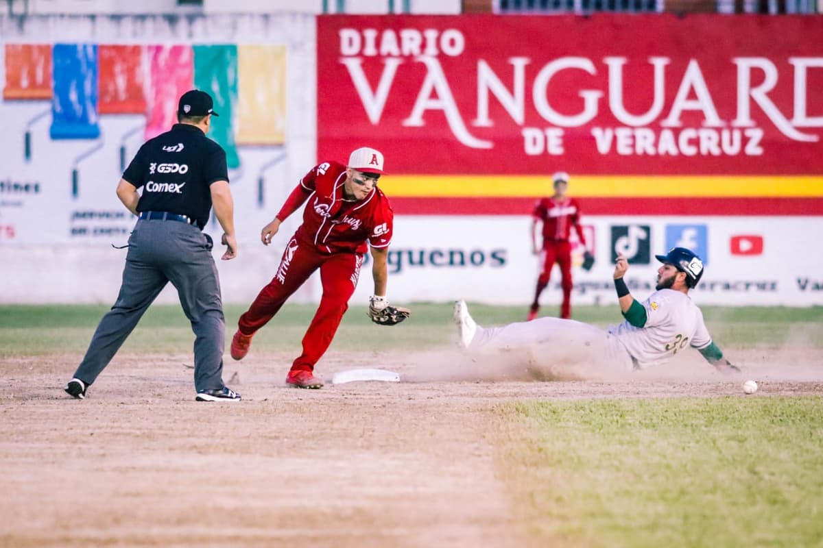 El Águila-Bravos empata 3-3 en 10 entradas ante Pericos