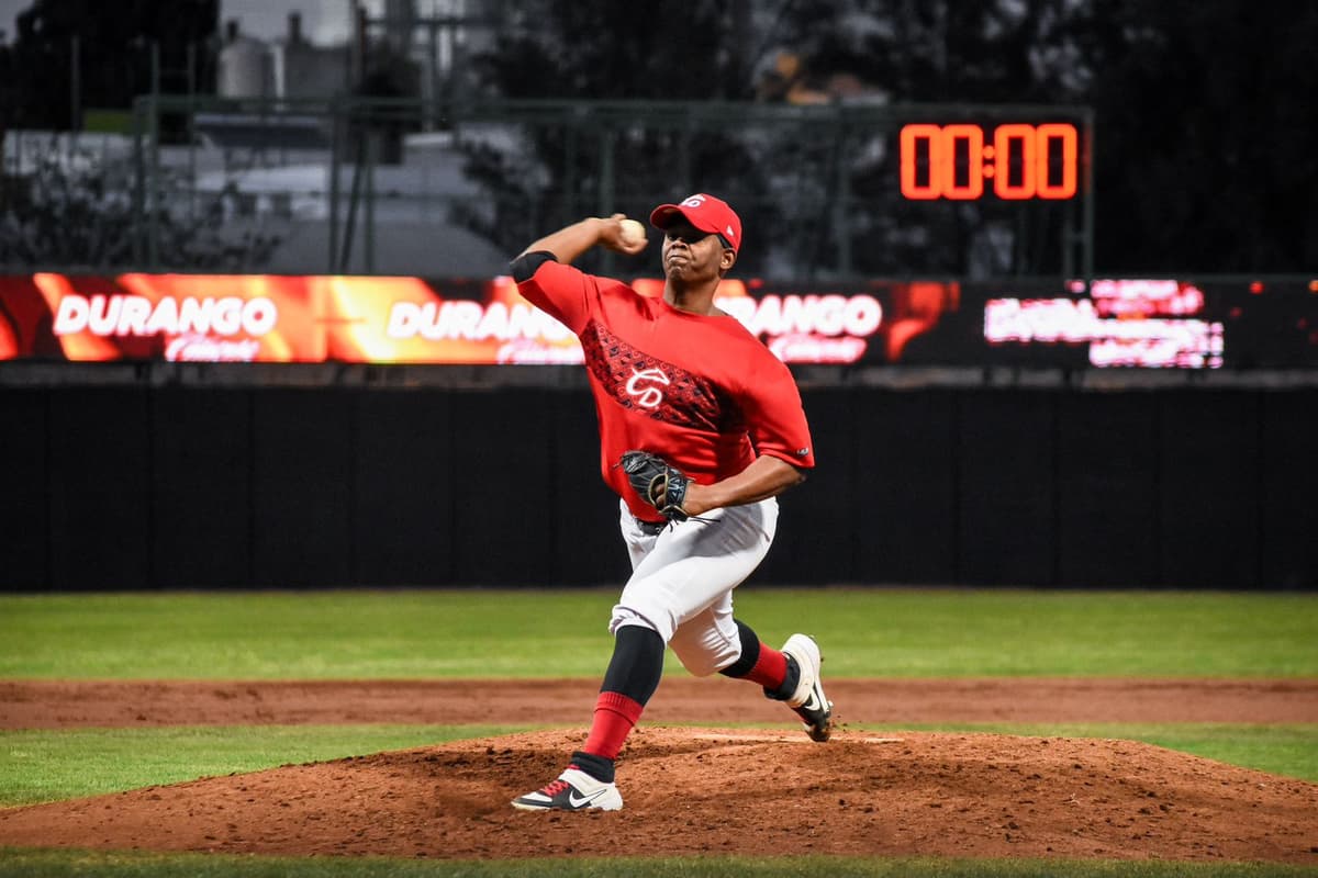 Tienen pitchers de Caliente una noche brillante ante Bravos